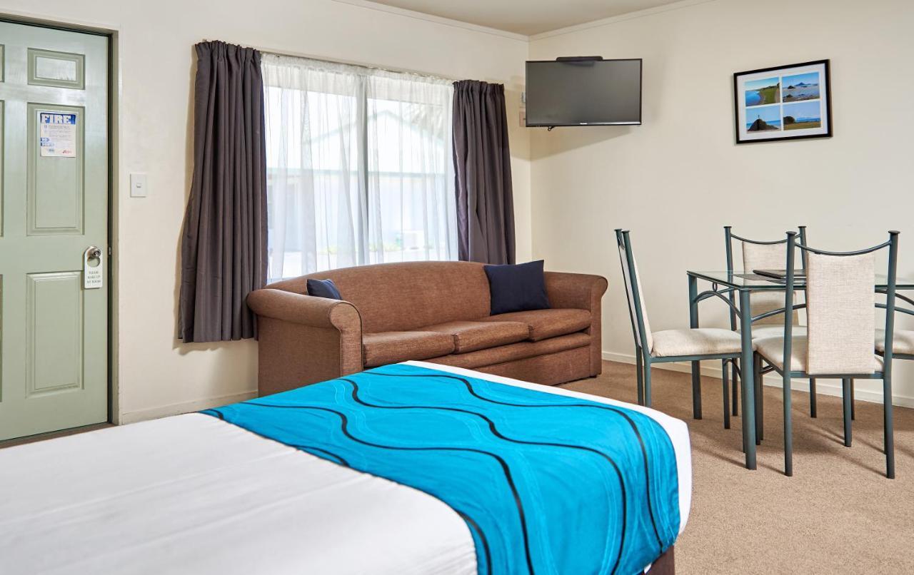 Barringtons Motor Lodge Уакатане Экстерьер фото